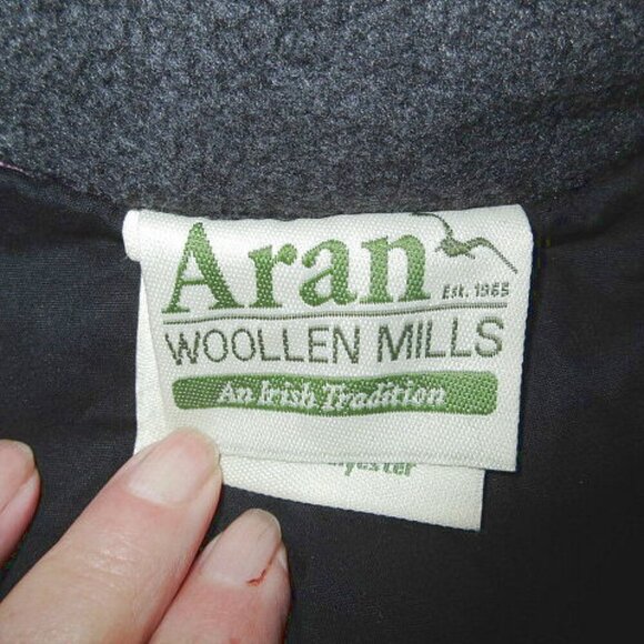 Aran Woolen Mills Cardigan Sweater Size L Cable Knit Fisherman Jumper Pockets - Picture 8 of 12